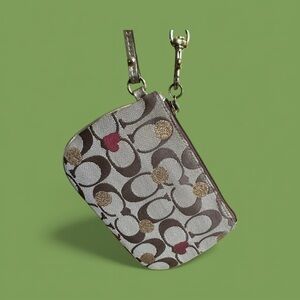 💝 Coach Signature Canvas Heart Wristlet | Gold Accent NWOT ✨